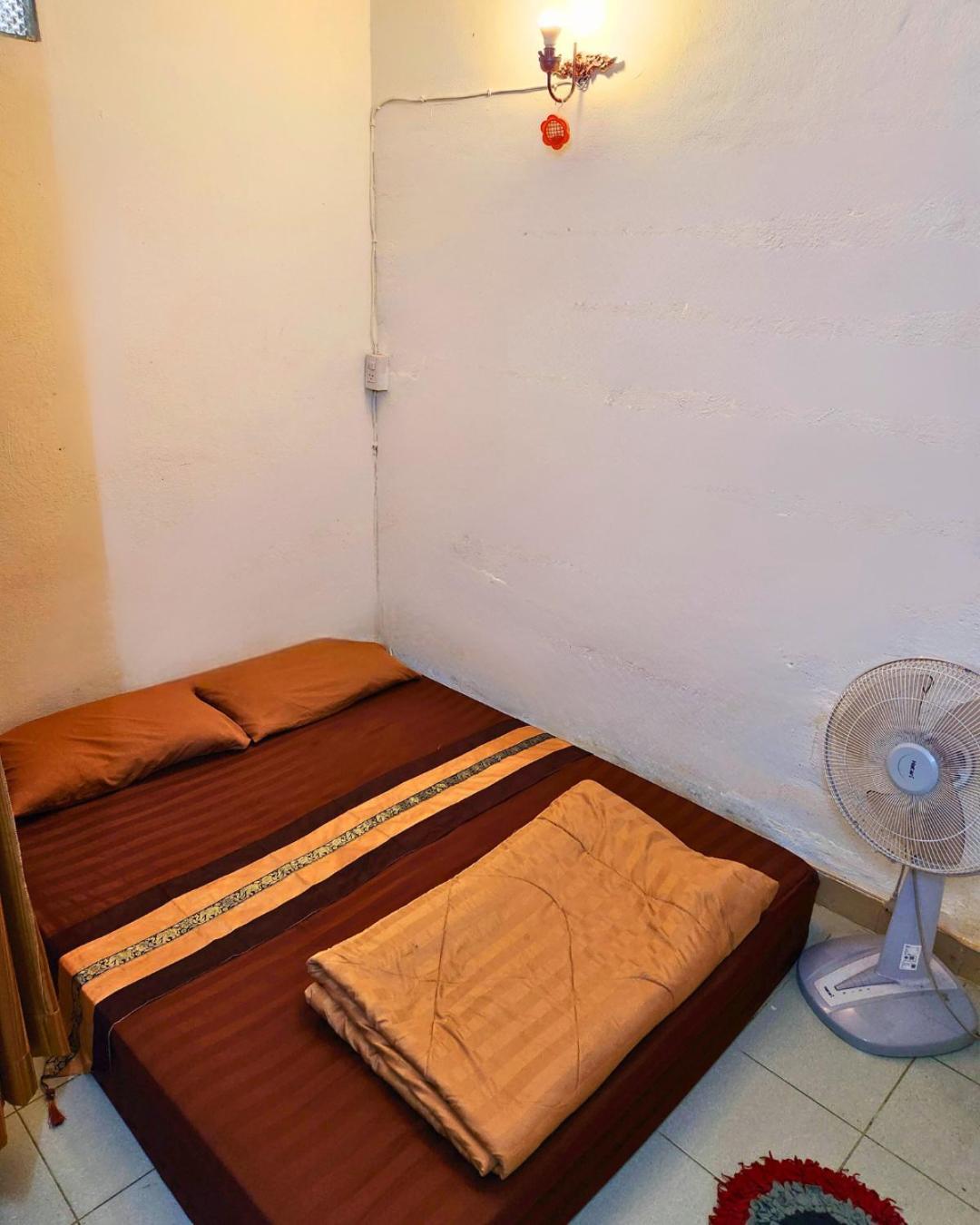 Hug Glur House Tour And Hostel (Adults Only) Chiang Mai Dış mekan fotoğraf